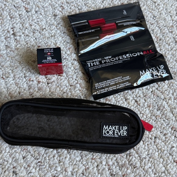 Make Up For Ever pouch samples mascara the proffession all & loose powder - Picture 1 of 10